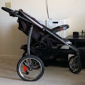 Graco jogging stroller